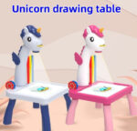 masuta-de-desenat-unicorn-roza-cu-proiector-diapozitive-si-holograme31812.jpg